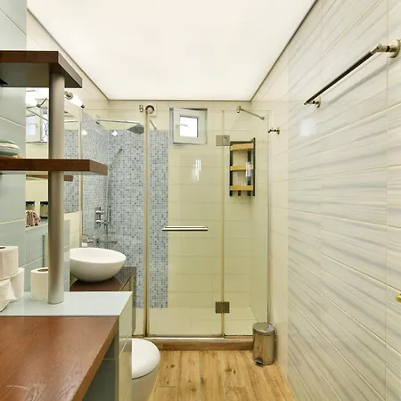 Budget Flat In Apartment