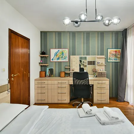 Апартаменти Budget Flat In Варна