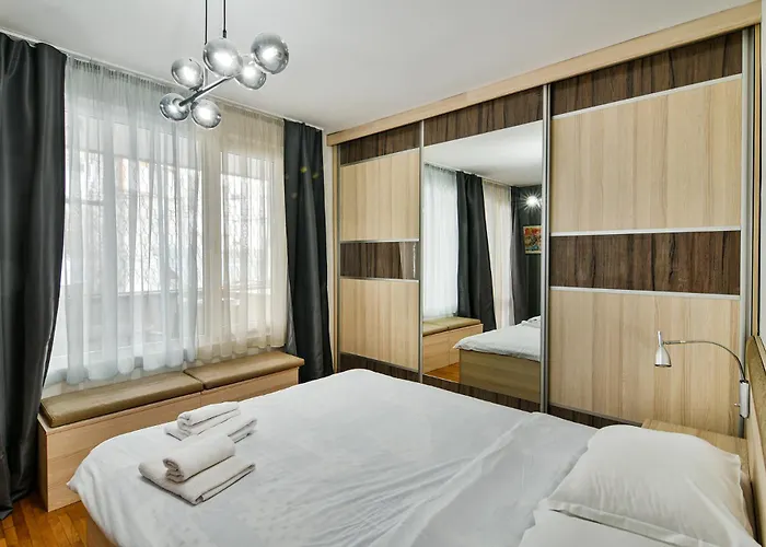 Budget Flat In דירה *