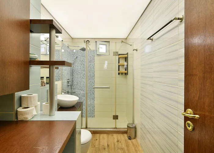 Budget Flat In דירה