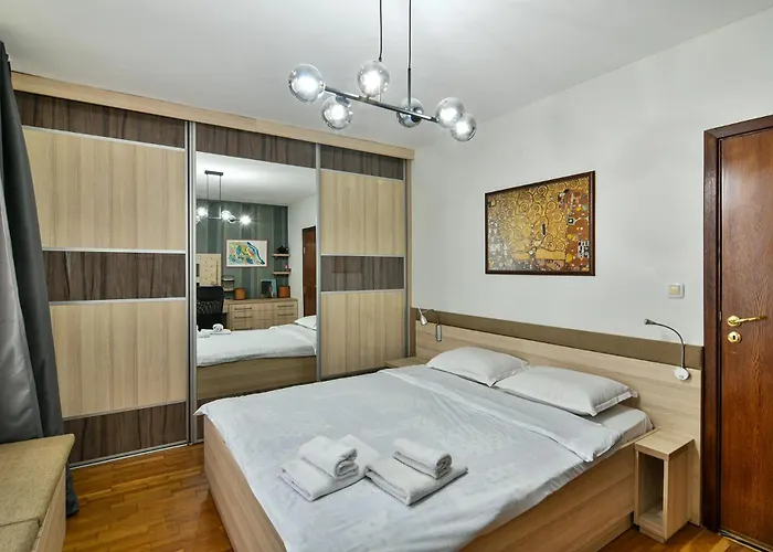 Budget Flat In Apartment