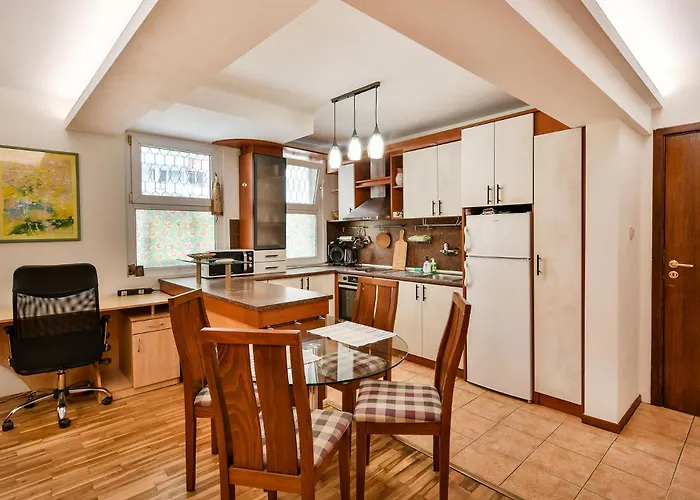 דירה Budget Flat In